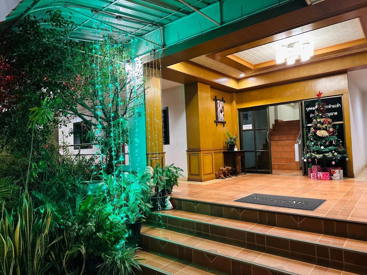 Jj Palace เจเจ พาเลซ Ban Si Than Exterior photo